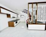 NHÀ MỚI TINH 43m2, Đường Bát Khối, Long Biên, nhỉnh 5 tỷ, Ô tô.