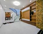 GẤP GẤP Bán Nhà Hoàng Văn Thái 4T, 64m2, MT 4.1m , CHỈ 10.8 Tỷ LH 0962630109