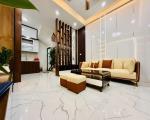 Bán nhà phố giáp nhị, giải phóng. 35m2, 5 tầng, ô tô đỗ cạnh nhà, mặt tiền rộng, giá 7.85đ
