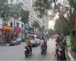 Bán nhà 4 tầng tặng 50m đất phố Xuân La, cạnh Hồ Tây, ô tô đỗ cửa, giá cực kỳ tốt.