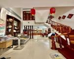 # Đường nhánh Núi Thành, 120m2, 3 tầng, đi bộ ra Trần Thị Lý, Bạch Đằng