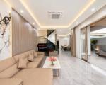 NHÀ ĐẸP 4 TẦNG SAU LƯNG CĂN MẶT TIỀN LÂM HOÀNH. LH 0905233234