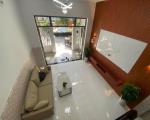 * Diện tích đất: 59,8m² * Diện tích sàn: 114,8m² * Ngang 4m * 4 phòng ngủ, phòng khách, bế