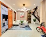 B.Á.N Nh.à PHỐ B.ạch Mai DT 48m2x6T thang máy - full nội thất- cách phố 20m ở luôn