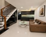 ♣ Nhỉnh 3 tỷ xíu, gần Nguyễn Tất Thành thông Trần Cao Vân, giáp Hải Châu, lô góc