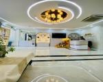Bán tòa văn phòng mặt phố Bạch Mai 8 tầng 1 hầm thang máy, 208m2, mặt tiền 8.5m, 208 tỷ