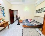 Gấp bán nhà Phú Nhuận, 5 tầng, dt 90m2, gần Hoàng Hoa Thám.