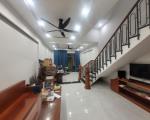 Gấp bán nhà 3 tầng, giá 6.2 tỷ, Trương Văn Thành, Thủ Đức, dt 80m2.
