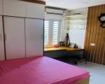 Gấp bán nhà Tân Bình, 7 tầng hầm, dt 140m2, gần MT Trường Chinh.