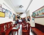 Gấp bán nhà Thủ Đức, 3 tầng, giá 8.8 tỷ, dt 80m2, thông MT Lã Xuân Oai.