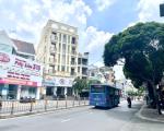 Bán CHDV Nguyễn thai sơn gv 10 x 29 6 tầng doanh thu 80 tr