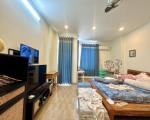 Gấp bán nhà Thủ Đức, dt 200m2, Mặt phố kd Võ Văn Ngân.